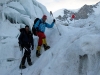 Günther und Gerfried am Weg durch den Gletscher auf 5300m